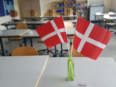 flag på et bord